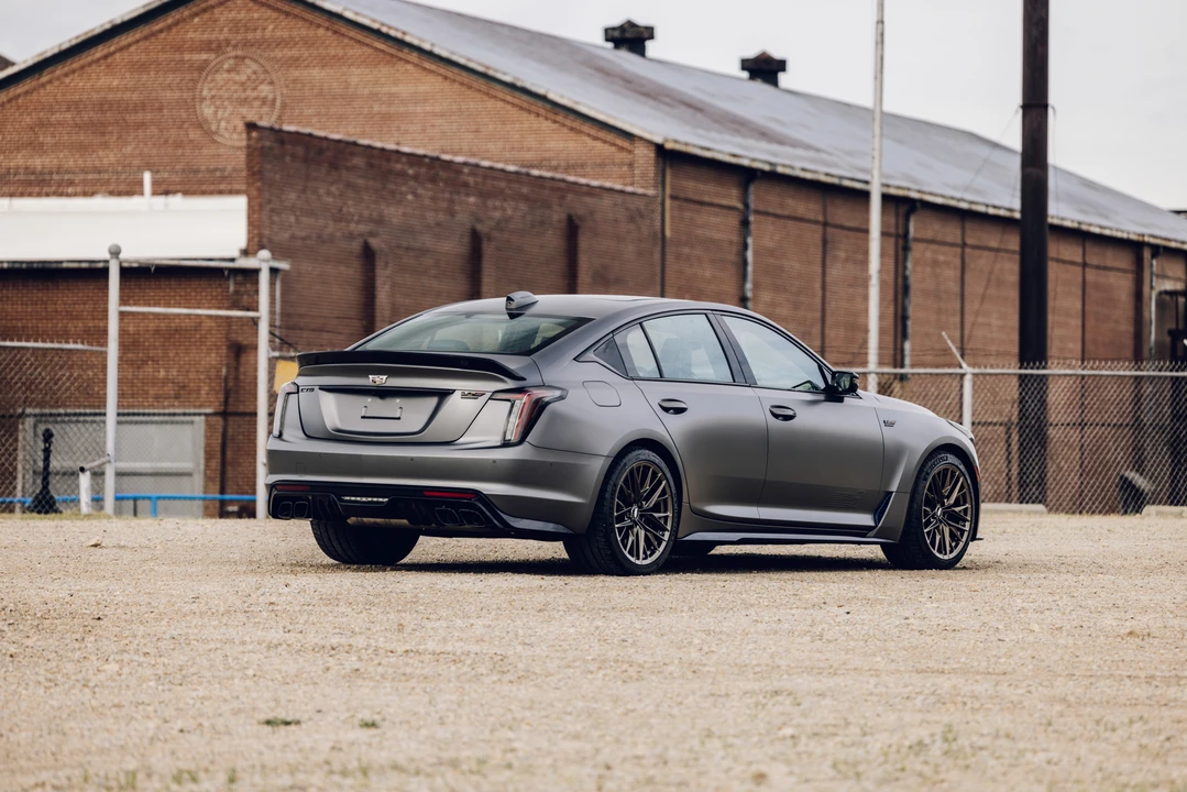 2025 Cadillac CT5-V Blackwing - Image 21 of 31