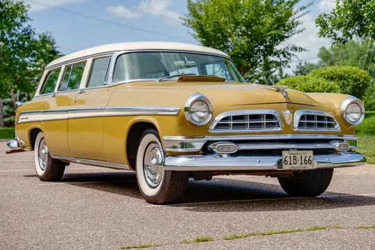 1955 Chrysler New Yorker Deluxe Town & Country