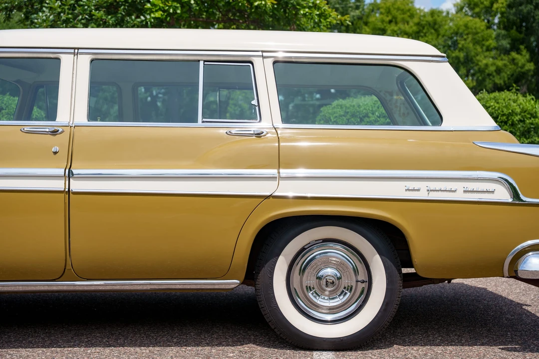 1955 Chrysler New Yorker - Image 30 of 31