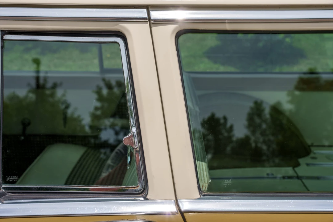 1955 Chrysler New Yorker - Image 29 of 31