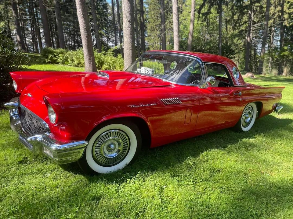 1957 Ford Thunderbird 1st Gen - Image 26 of 31