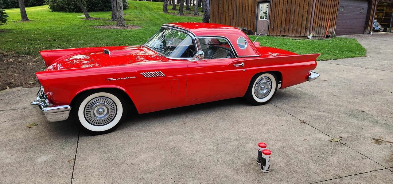 1957 Ford Thunderbird 1st Gen - Image 27 of 31