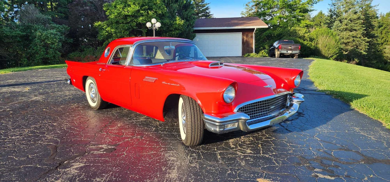 1957 Ford Thunderbird 1st Gen - Image 21 of 31