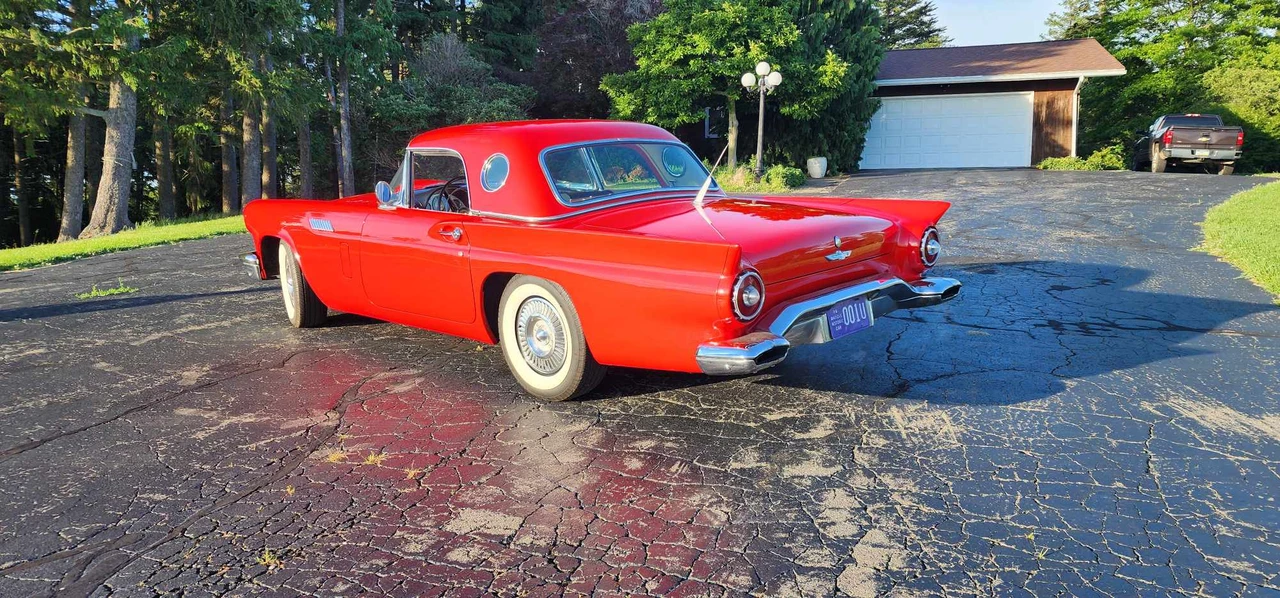1957 Ford Thunderbird 1st Gen - Image 30 of 31