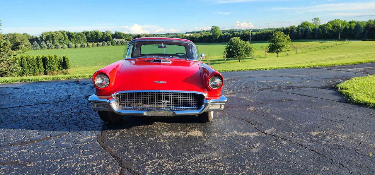 1957 Ford Thunderbird 1st Gen - Image 23 of 31