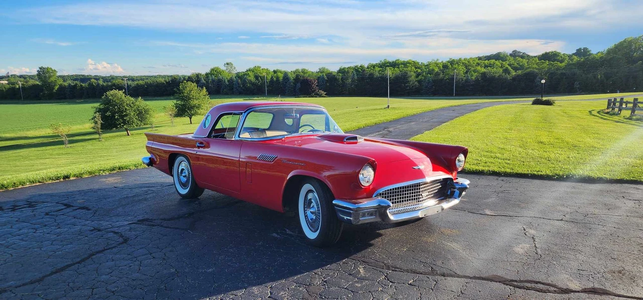 1957 Ford Thunderbird 1st Gen - Image 18 of 31