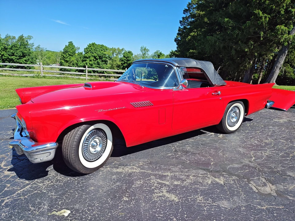 1957 Ford Thunderbird 1st Gen - Image 13 of 31