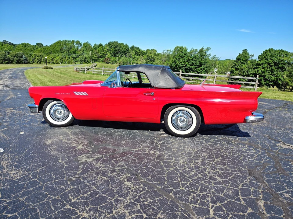 1957 Ford Thunderbird 1st Gen - Image 14 of 31