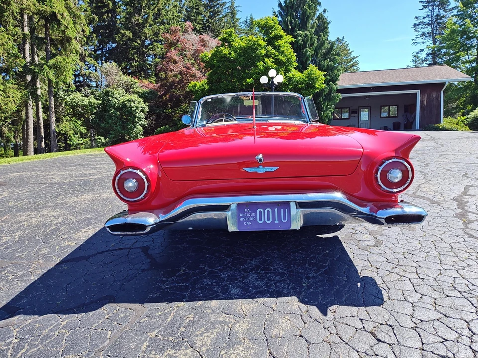 1957 Ford Thunderbird 1st Gen - Image 11 of 31