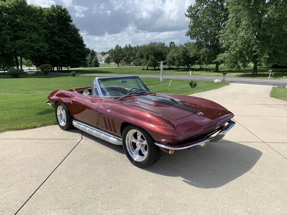 1965 Chevrolet Corvette C2 - Image 21 of 31