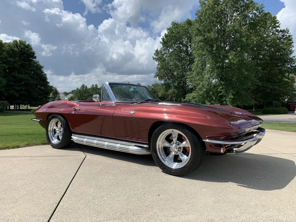 1965 Chevrolet Corvette C2 - Image 22 of 31