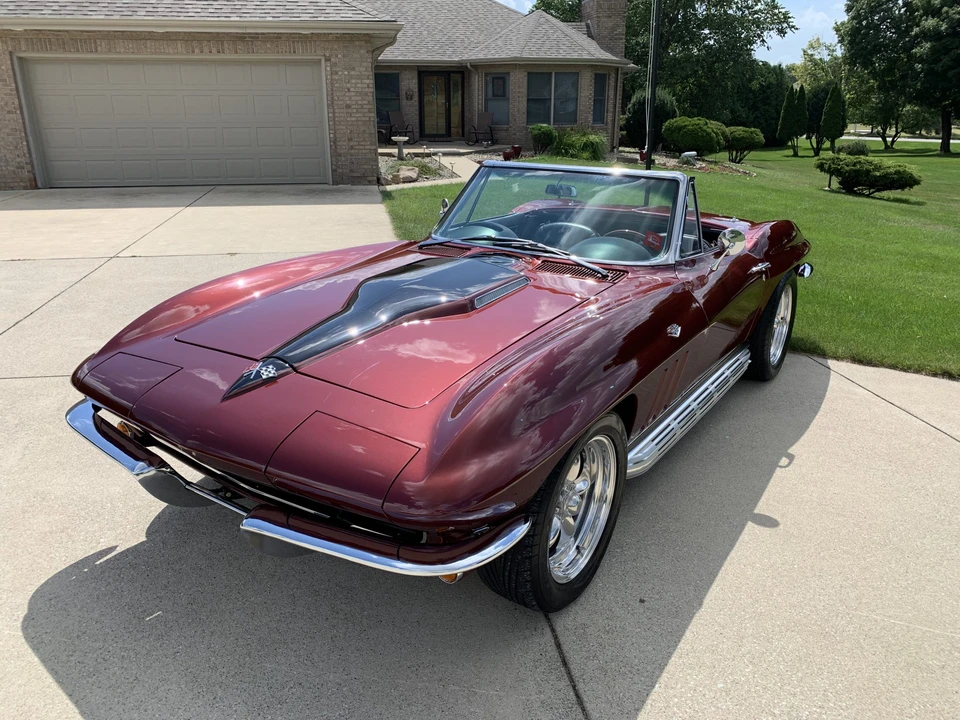 1965 Chevrolet Corvette C2 - Image 8 of 31