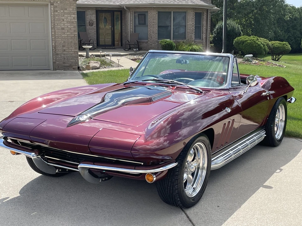 1965 Chevrolet Corvette C2 - Image 9 of 31