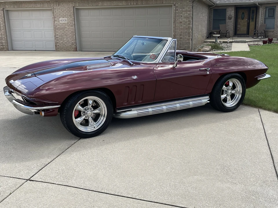 1965 Chevrolet Corvette C2 - Image 2 of 31