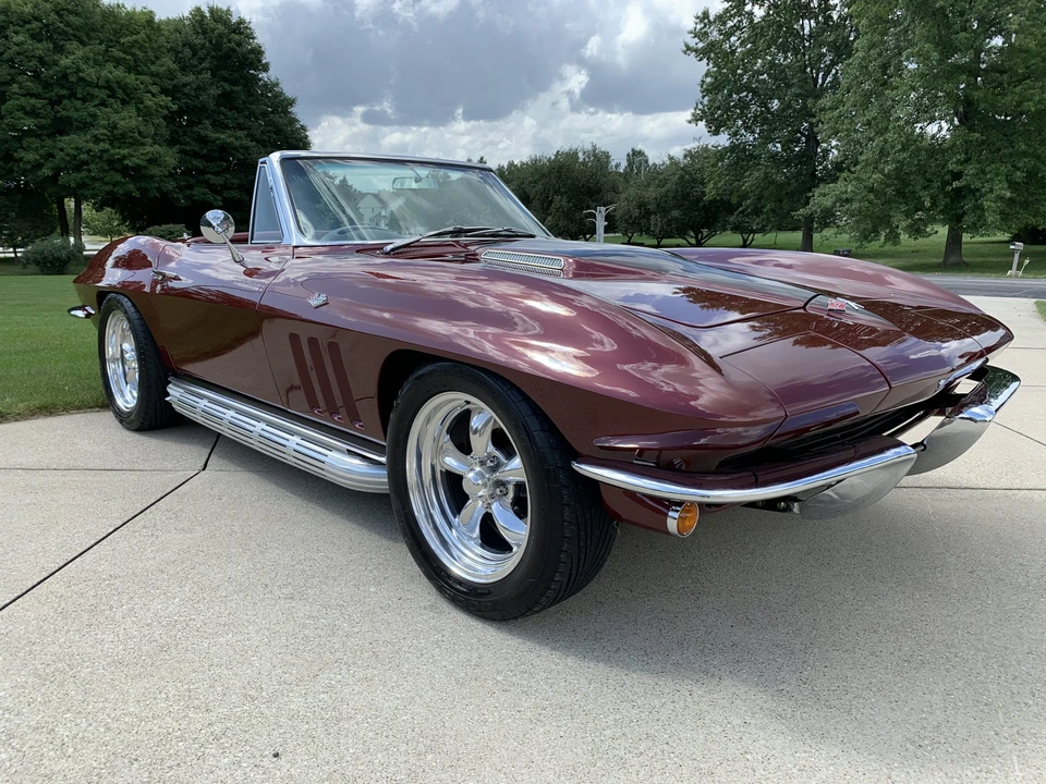 1965 Chevrolet Corvette C2 - Image 18 of 31