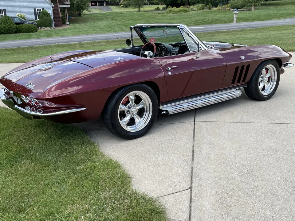 1965 Chevrolet Corvette C2 - Image 26 of 31