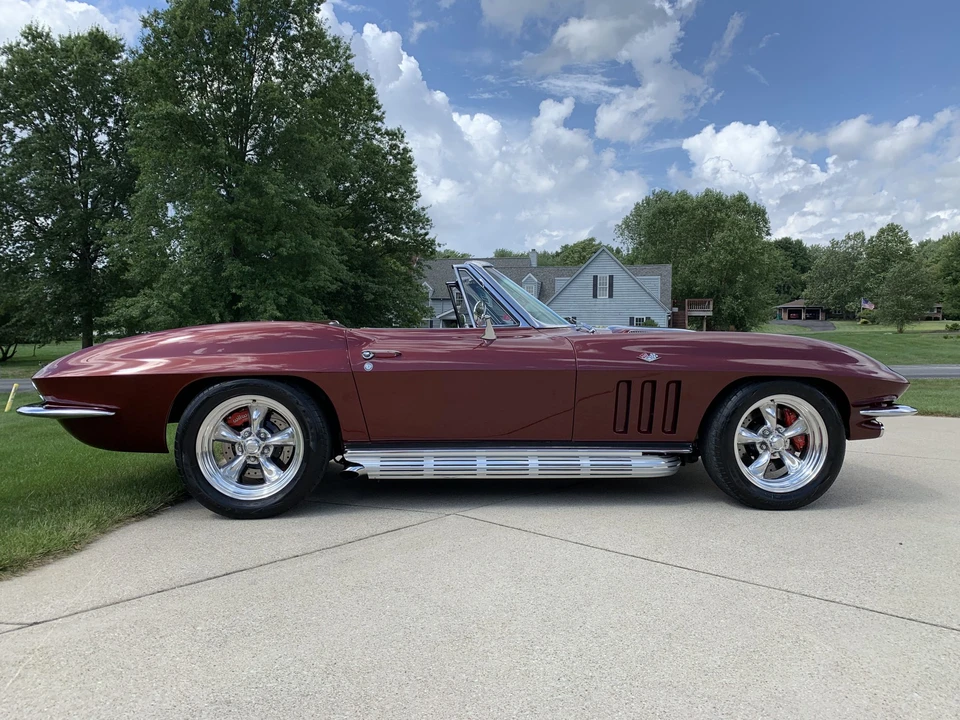 1965 Chevrolet Corvette C2 - Image 24 of 31