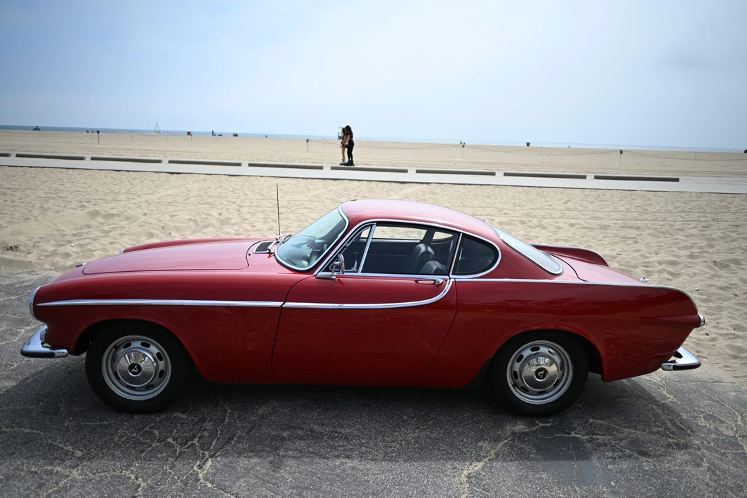 1965 Volvo 1800S - Image 7 of 31