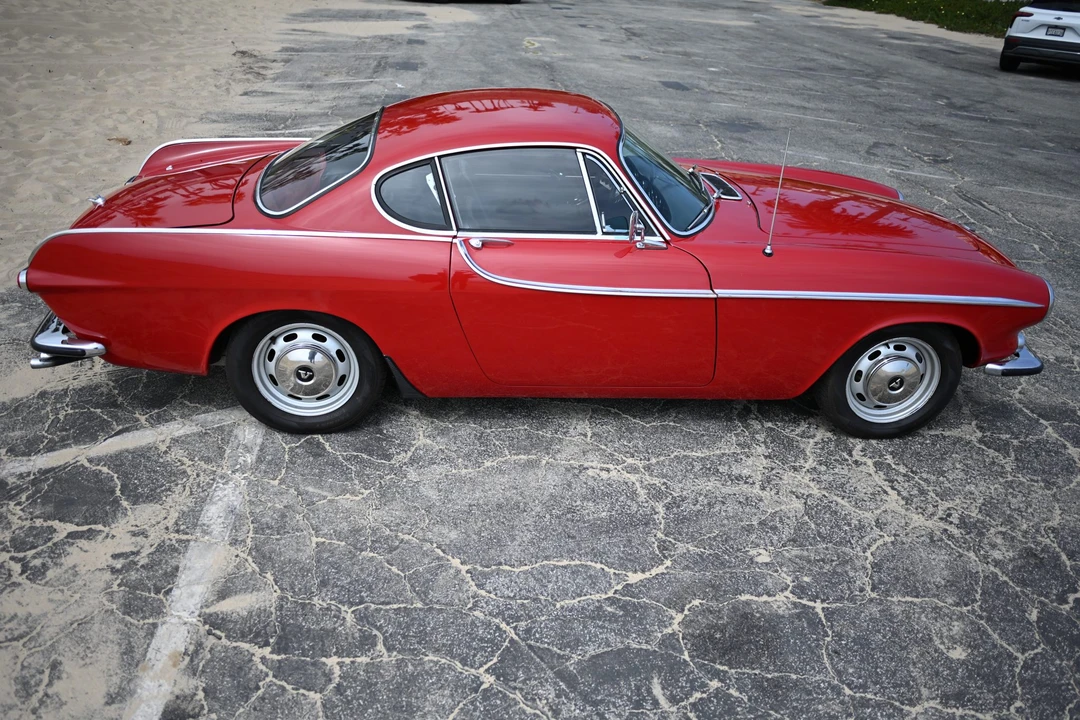 1965 Volvo 1800S - Image 16 of 31