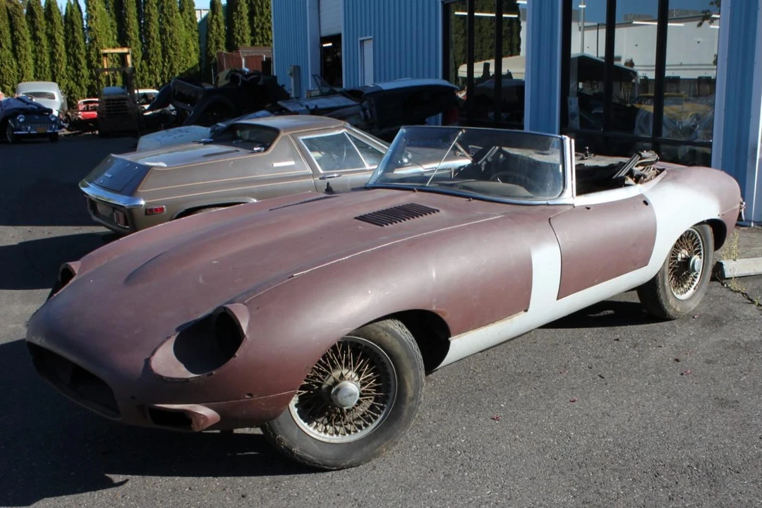 1969 Jaguar E-Type Series 2 - Image 1 of 31