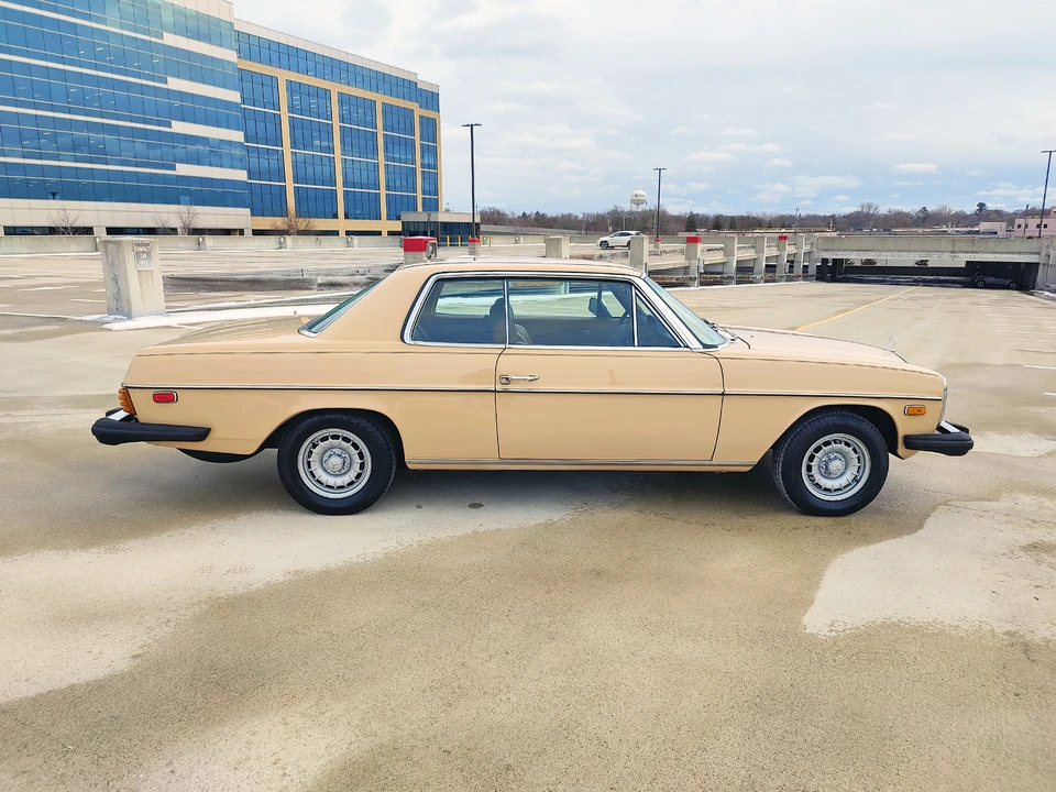 1976 Mercedes-Benz W114 & W115 - Image 5 of 31