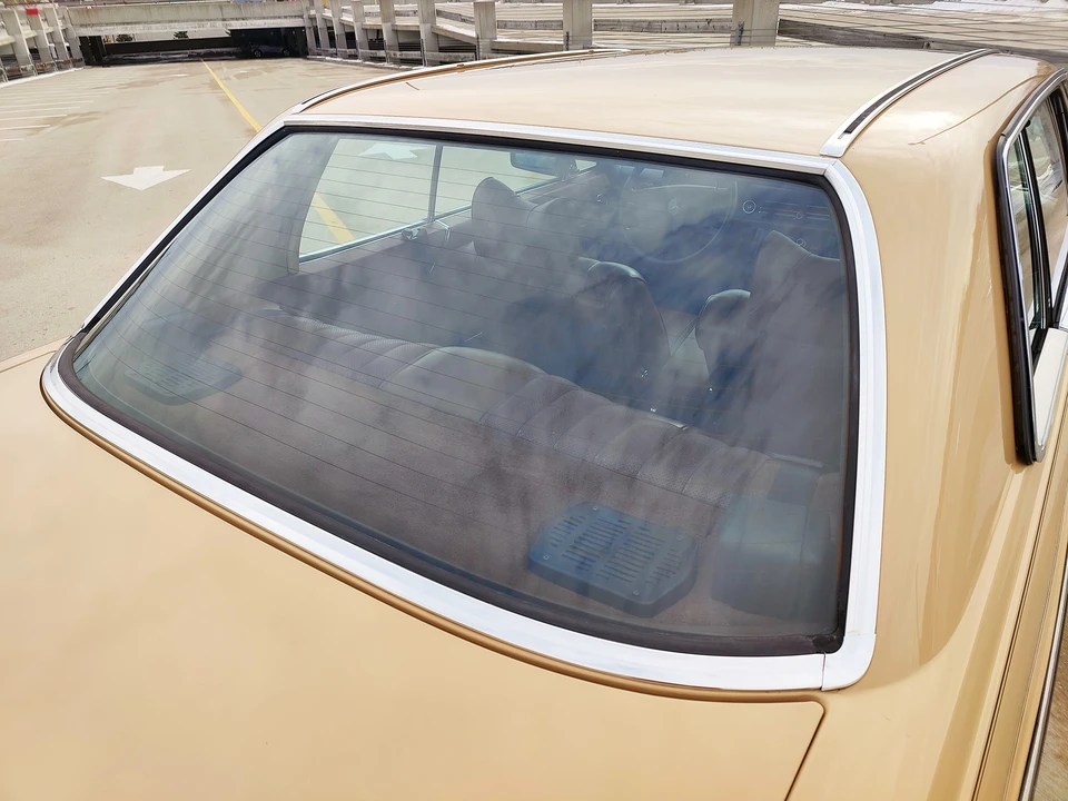 1976 Mercedes-Benz W114 & W115 - Image 30 of 31