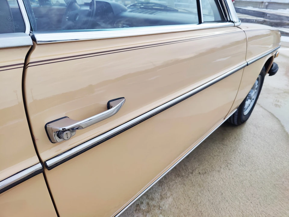 1976 Mercedes-Benz W114 & W115 - Image 31 of 31