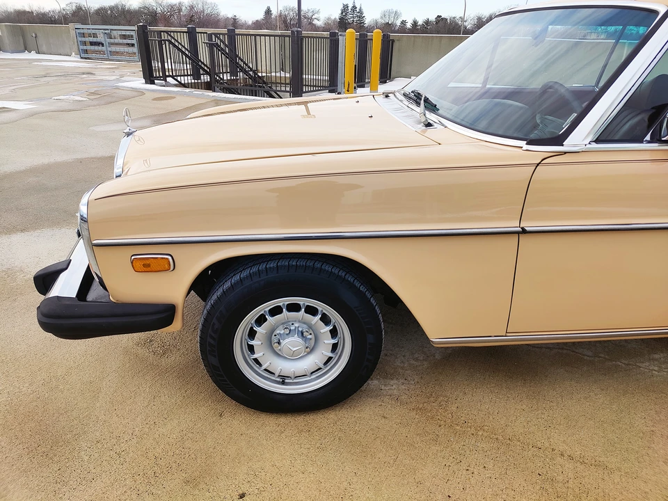 1976 Mercedes-Benz W114 & W115 - Image 10 of 31