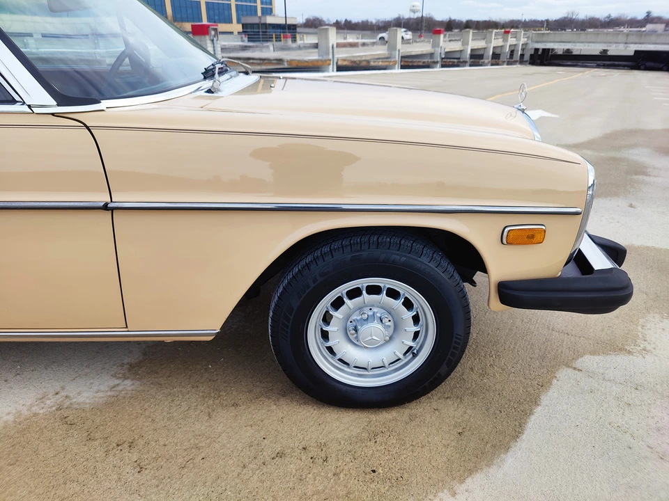 1976 Mercedes-Benz W114 & W115 - Image 15 of 31