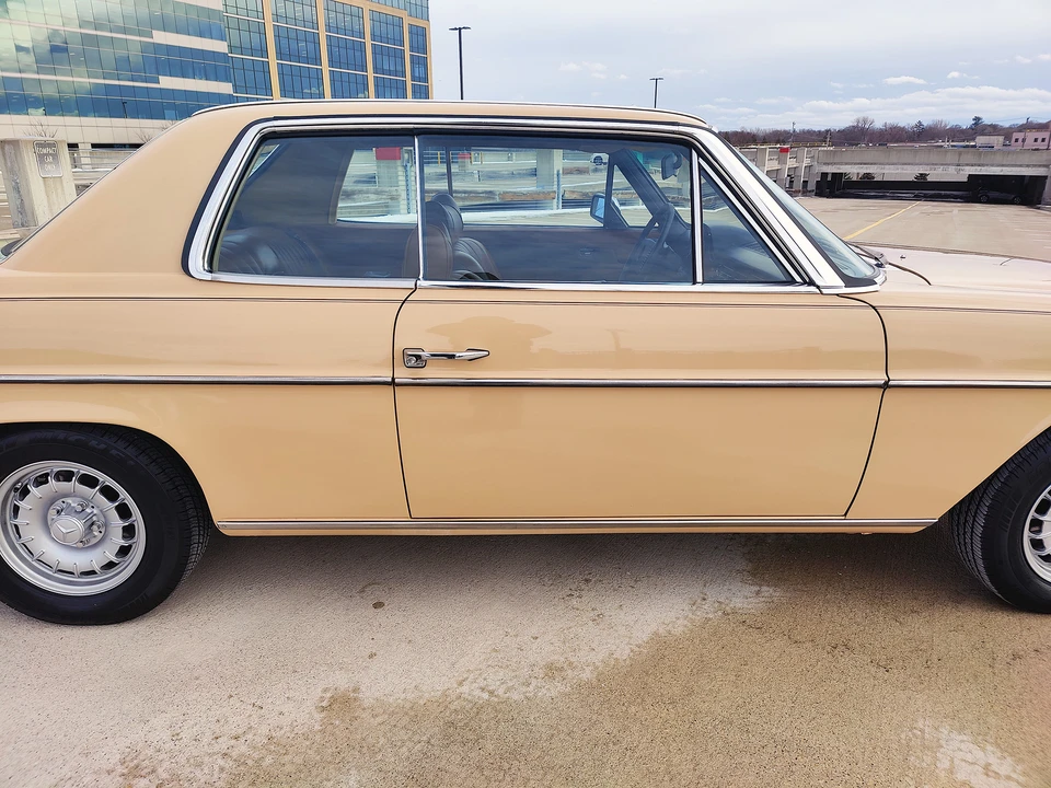 1976 Mercedes-Benz W114 & W115 - Image 14 of 31