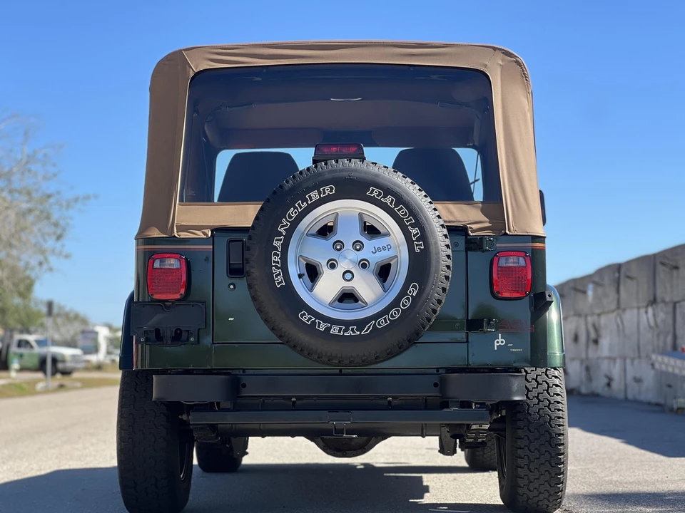 1995 Jeep YJ Wrangler - Image 20 of 31
