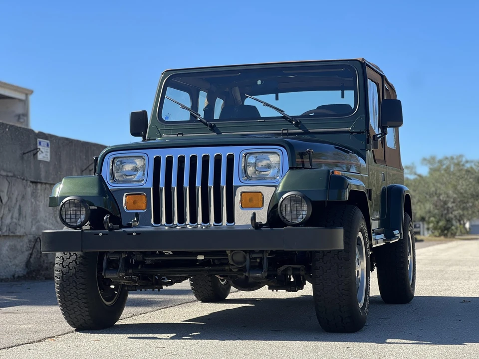 1995 Jeep YJ Wrangler - Image 3 of 31