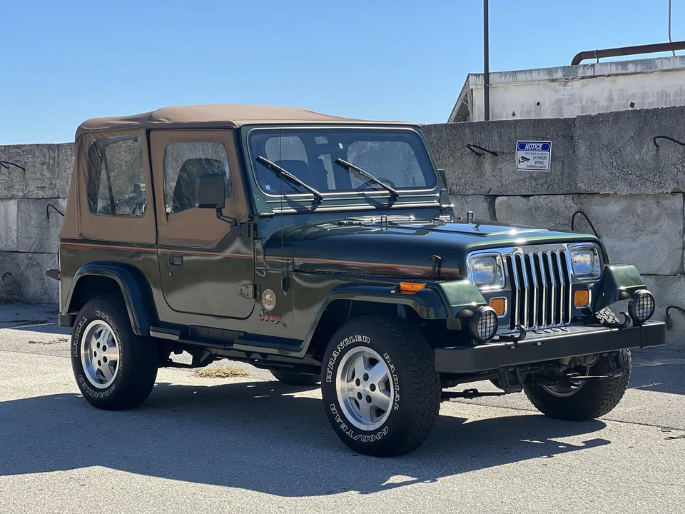 1995 Jeep YJ Wrangler - Image 28 of 31