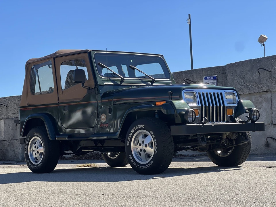 1995 Jeep YJ Wrangler - Image 27 of 31