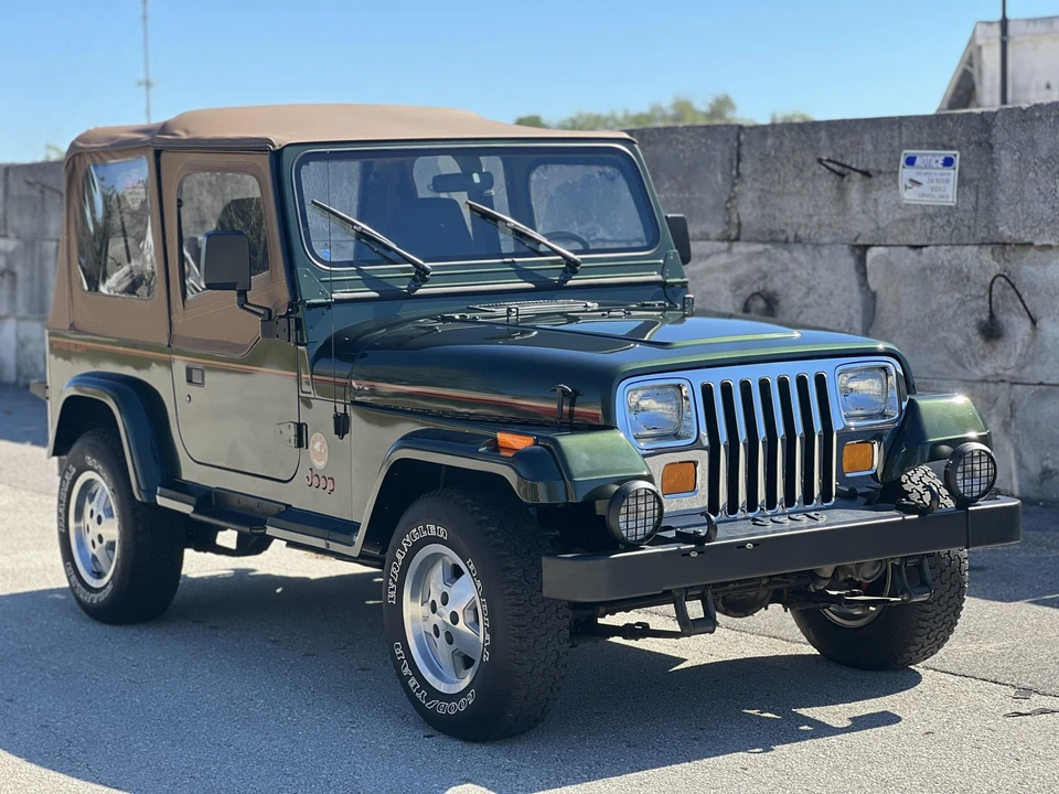 1995 Jeep YJ Wrangler - Image 29 of 31