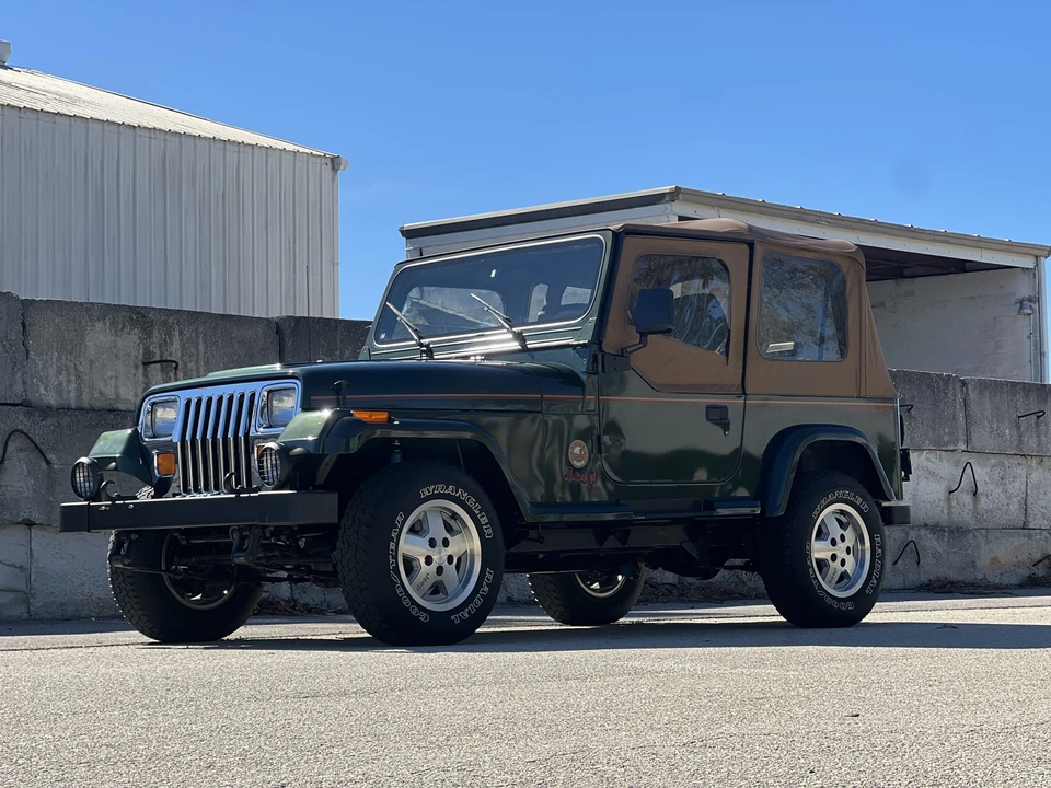 1995 Jeep YJ Wrangler - Image 4 of 31