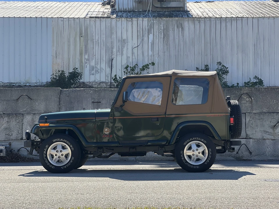 1995 Jeep YJ Wrangler - Image 9 of 31