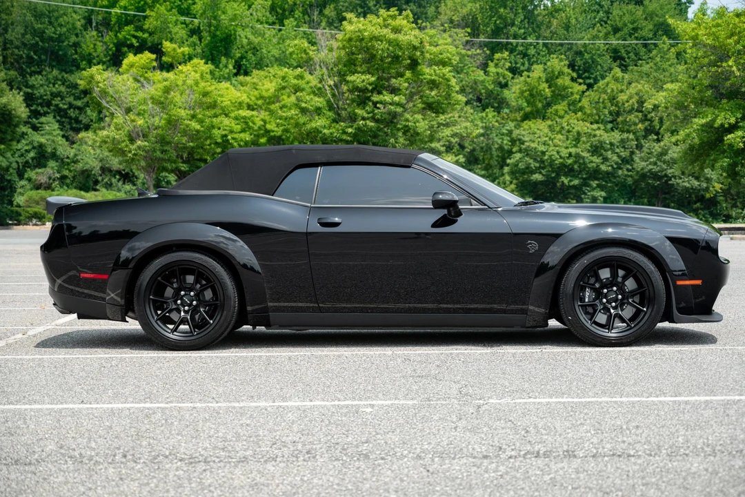 2023 Dodge Challenger SRT Hellcat 3rd Gen - Image 14 of 31