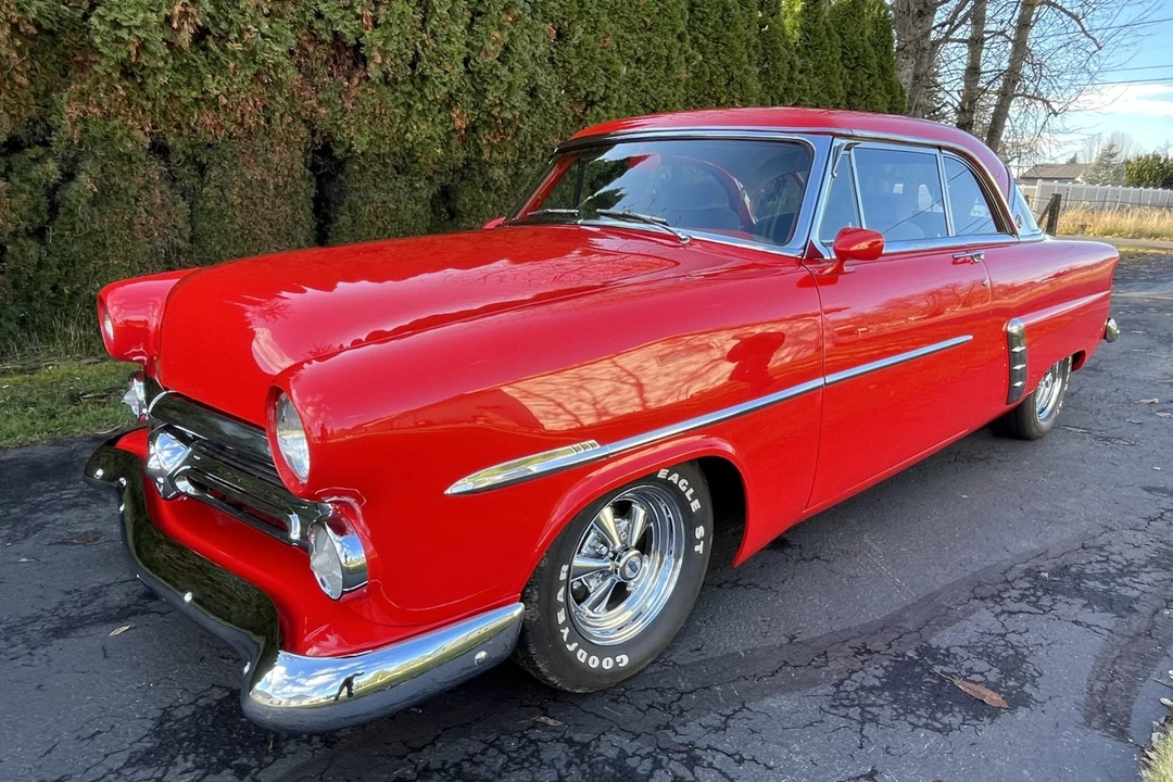 1952 Ford Crestline - Image 1 of 31