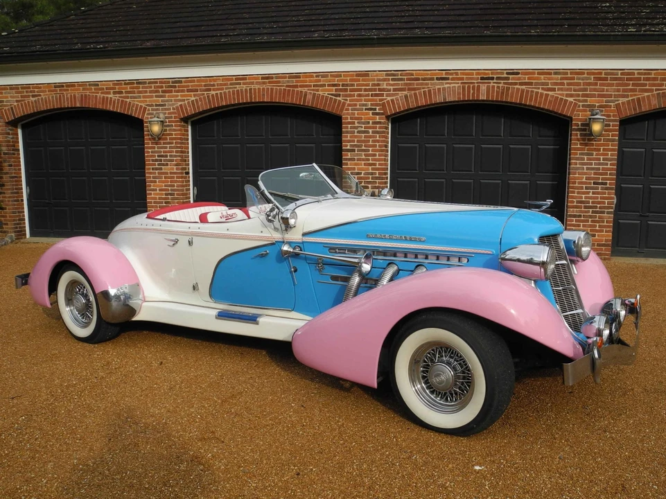 Auburn Speedster - Image 2 of 31