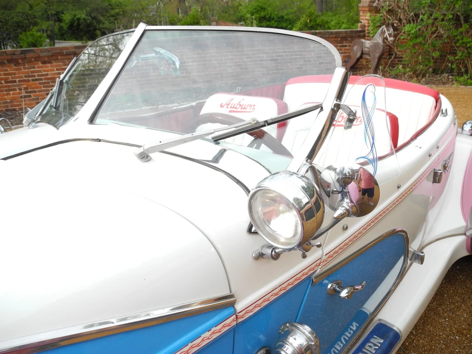Auburn Speedster - Image 24 of 31