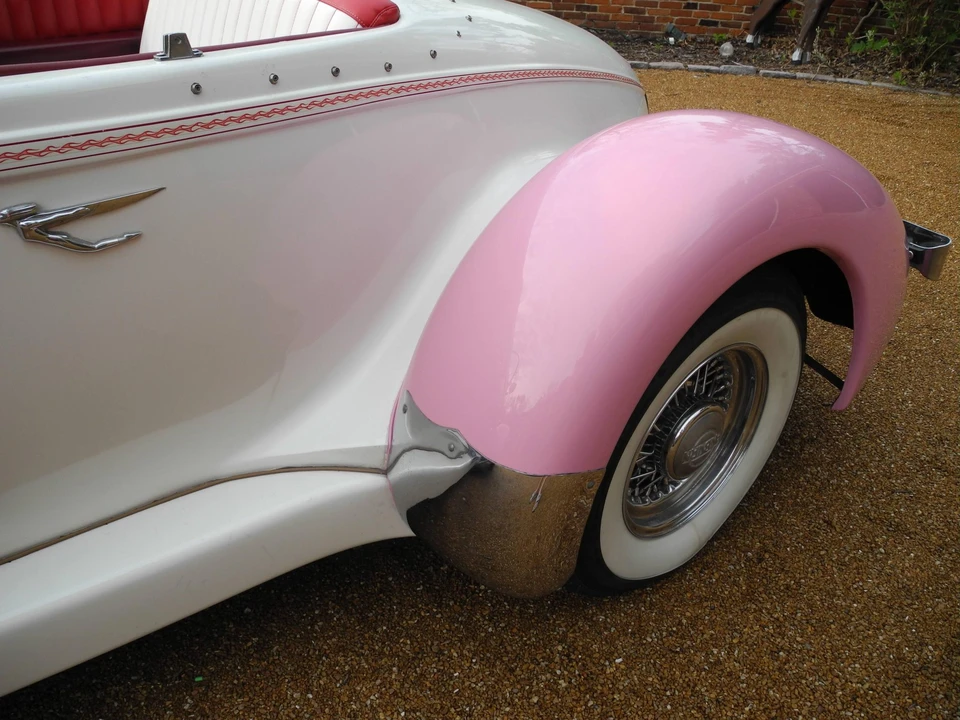 Auburn Speedster - Image 28 of 31