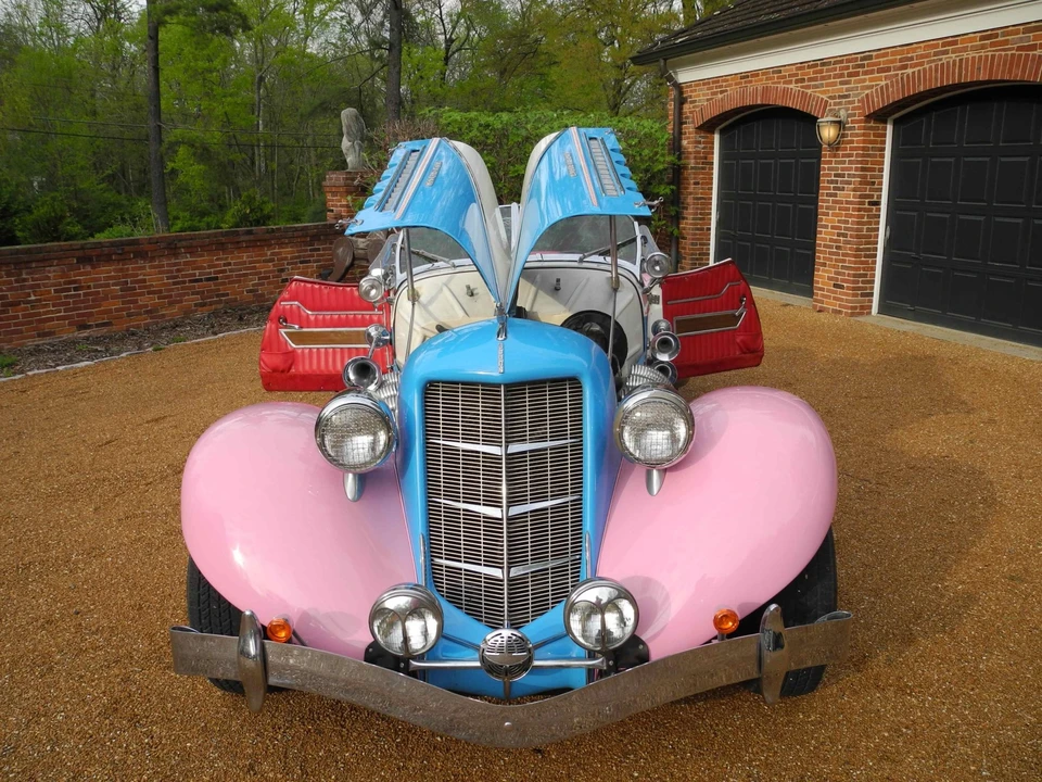 Auburn Speedster - Image 6 of 31