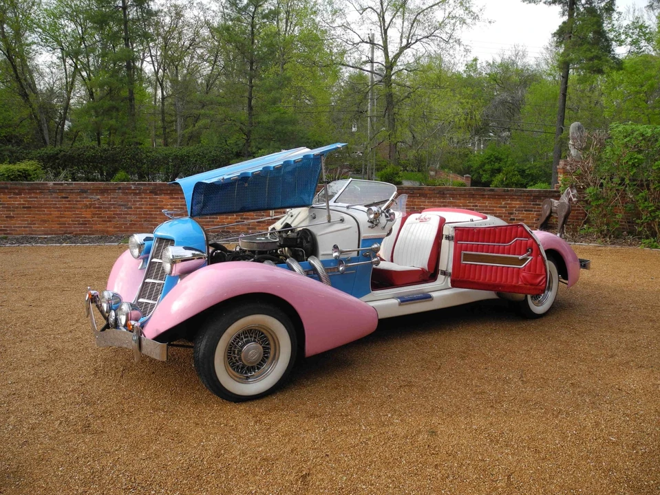 Auburn Speedster - Image 7 of 31