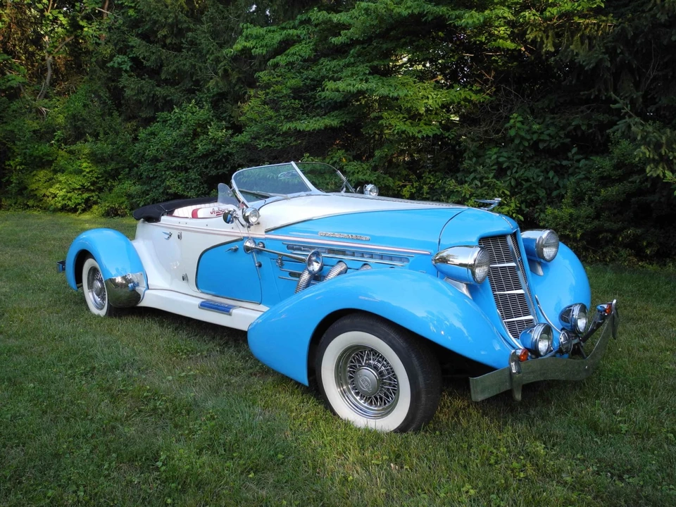 Auburn Speedster - Image 7 of 31