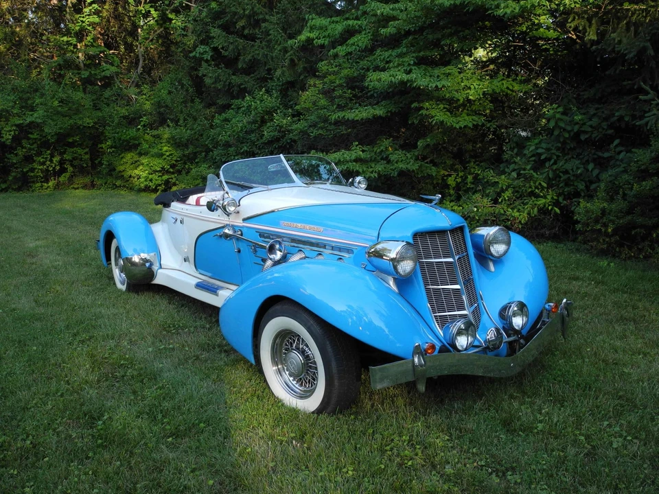 Auburn Speedster - Image 6 of 31