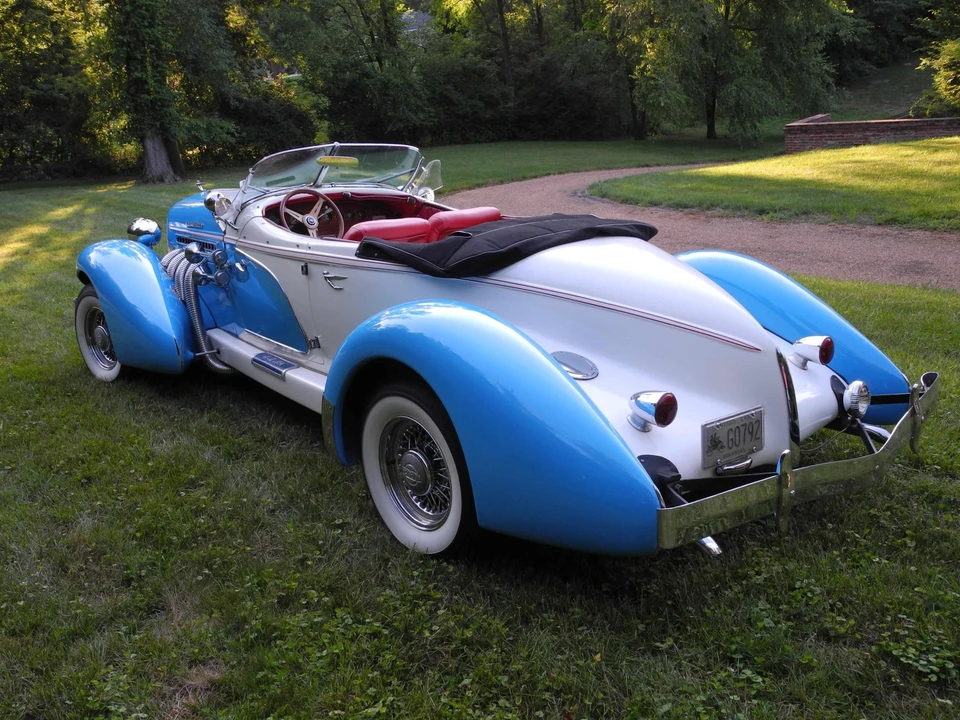 Auburn Speedster - Image 17 of 31