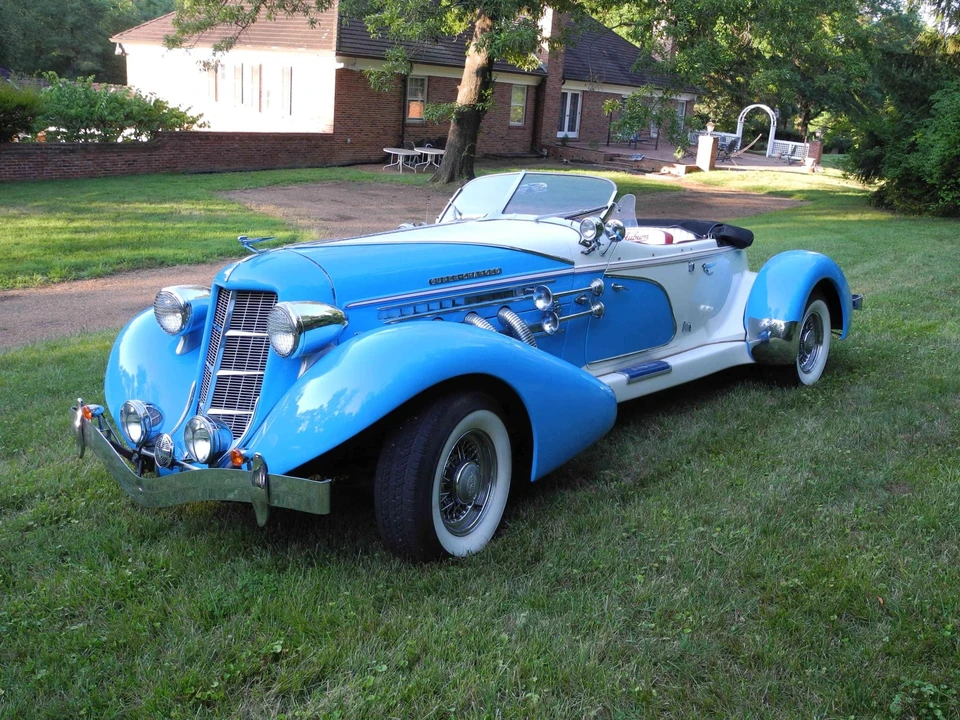 Auburn Speedster - Image 2 of 31