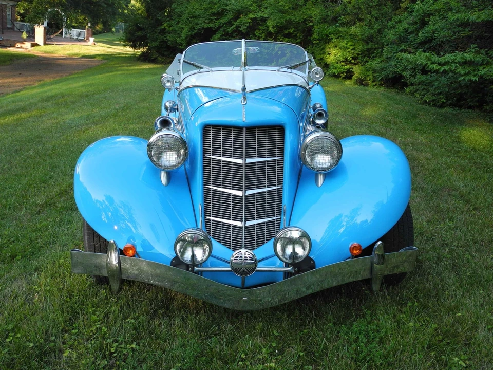 Auburn Speedster - Image 3 of 31