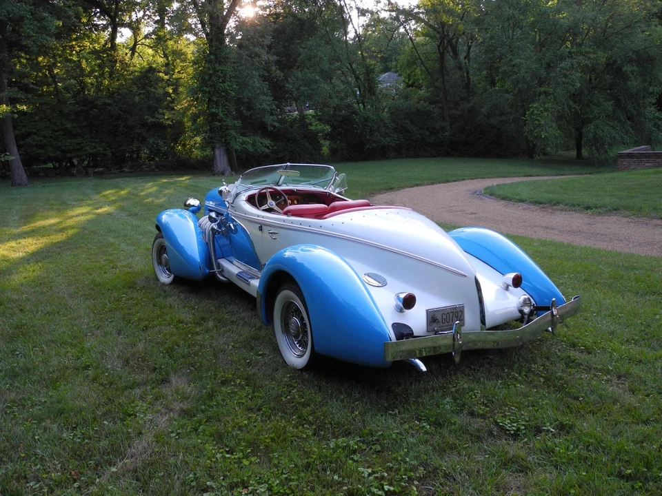 Auburn Speedster - Image 16 of 31